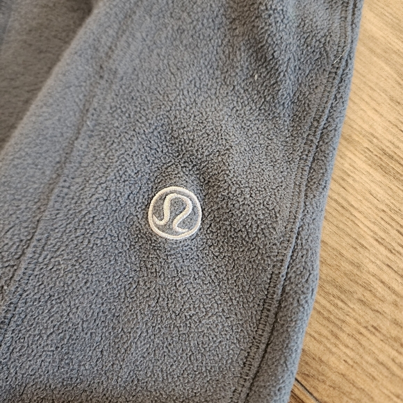 Lululemon sherpa sweatpants - Picture 6 of 9